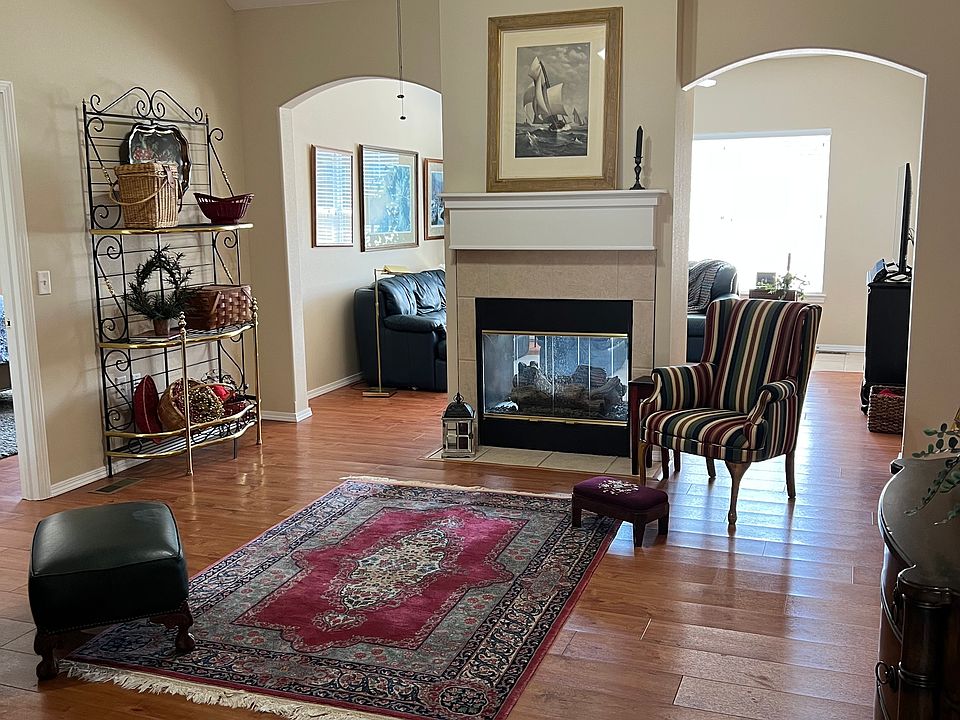 Living room.