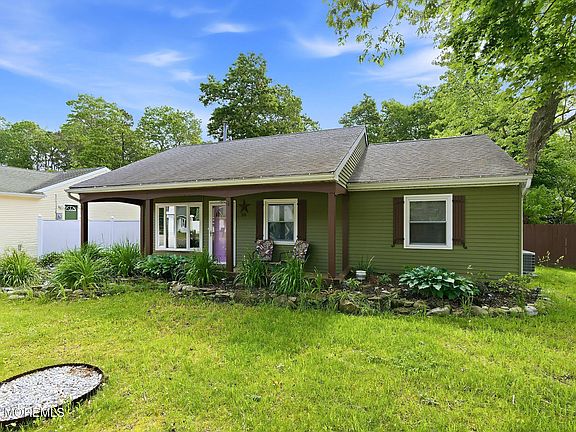 4th image of 26 Ravenwood Boulevard