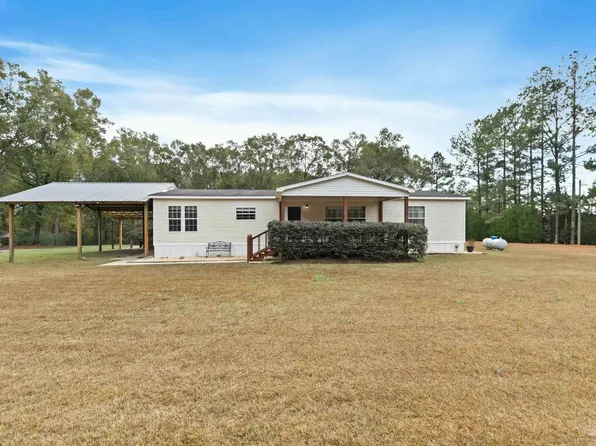 289 Blackwell Ln, Atmore, AL 36502