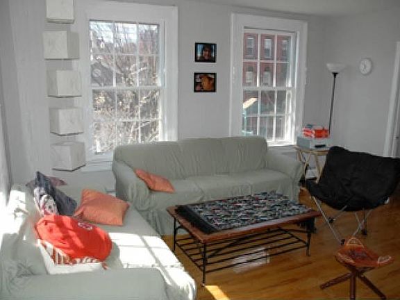 4th image of 67 Pearl St #3
