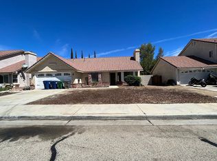 1901 Simsburry St, Palmdale, CA 93550