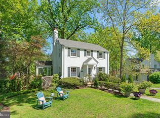 6105 Welborn Dr, Bethesda, MD 20816