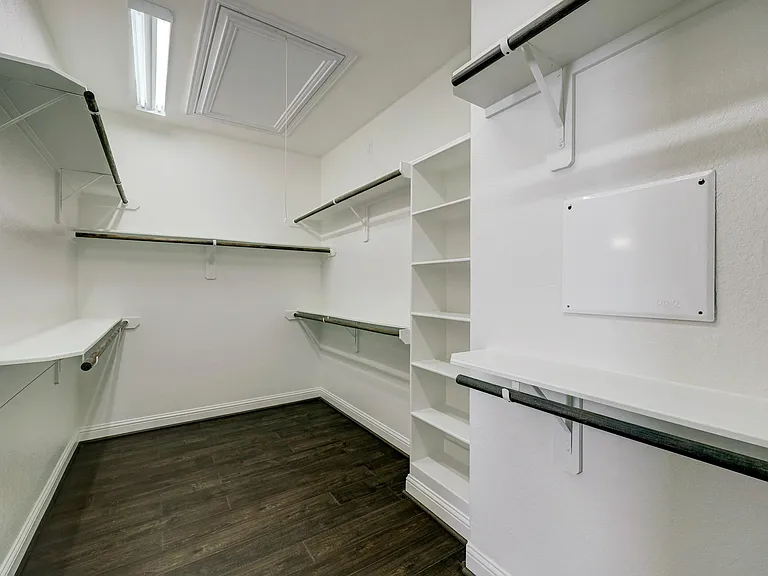 1518 Birdsall St #C — Photo 15