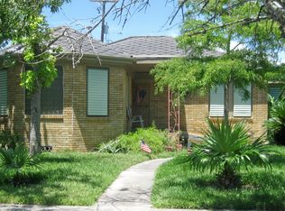 4916 Wharton Dr, Galveston, TX 77551