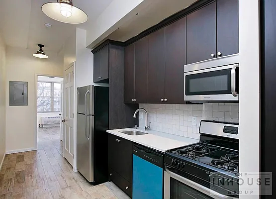 Rented by The InHouse Group | media 9