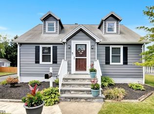 117 Valpeck Ave, Raritan, NJ 08869