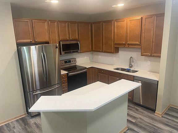 Kitchen Stainless Steel Appliances and Center Island