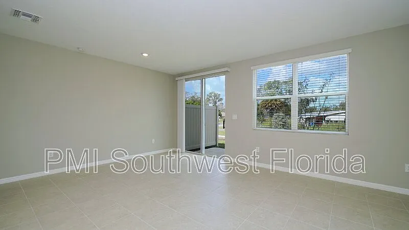 Building Photo - 5816 Ocean Isle Dr