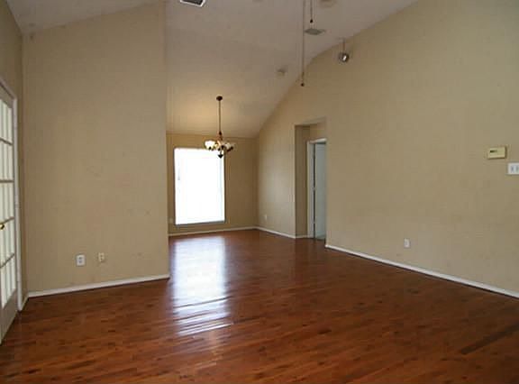 5th image of 13105 Green Valley Dr
