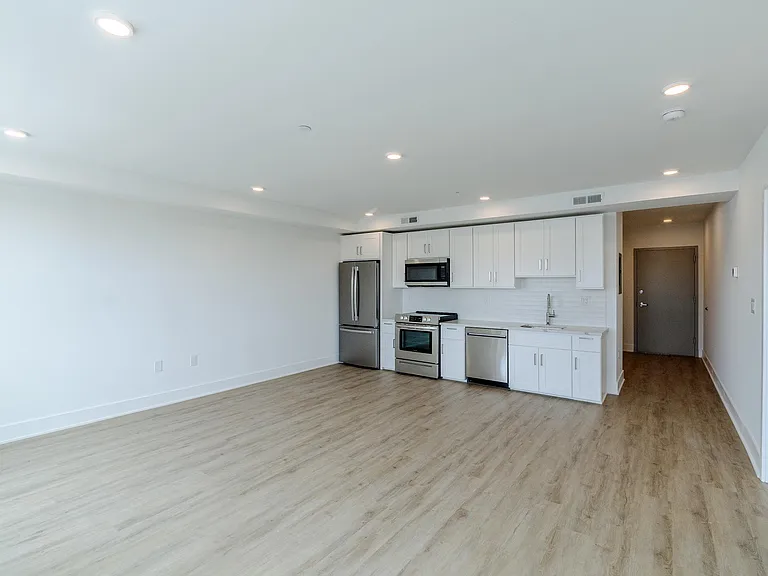 1201 W Girard Ave — Photo 105