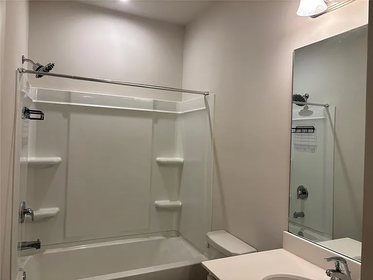 3667 Hidden Valley Cir — Photo 24