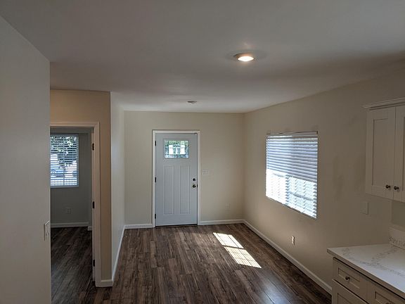 4th image of 3123 Logan Ave