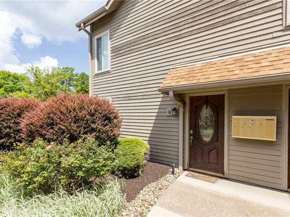1265 Norberry Ct APT 18, Cranberry Twp, PA 16066