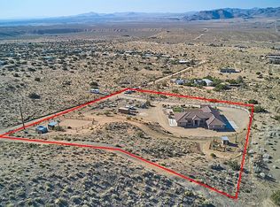 9019 Agave Rd, Apple Valley, CA 92308