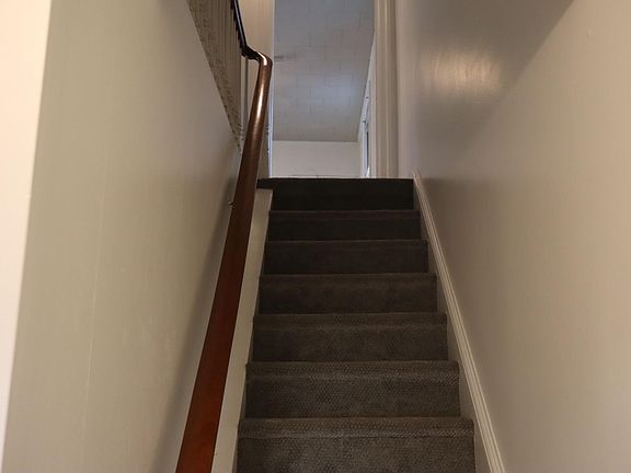 Steps leading to 2nd floor