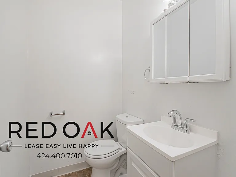 710 N Genesee Ave #10 — Photo 20
