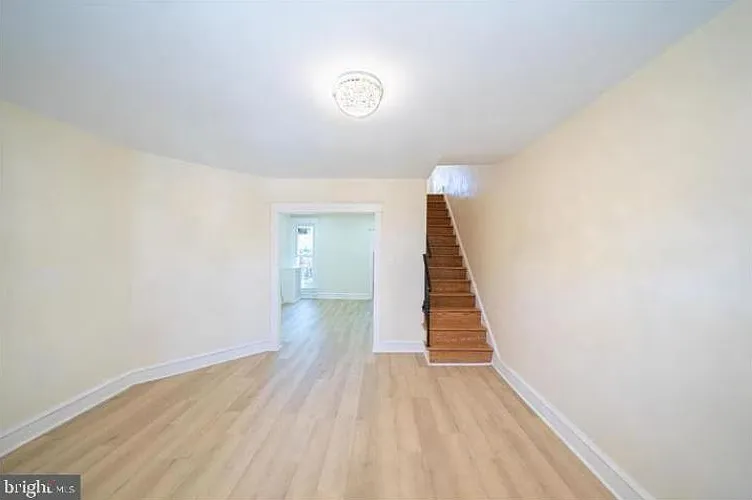 3 bed, 1128 sqft, $1,780 — Photo 2
