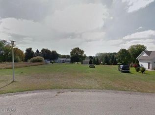 839 Russell Dr, Belding, MI 48809