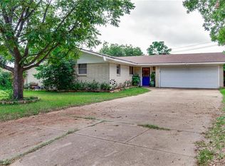 1105 Emerald Lake Ct, Fort Worth, TX 76103