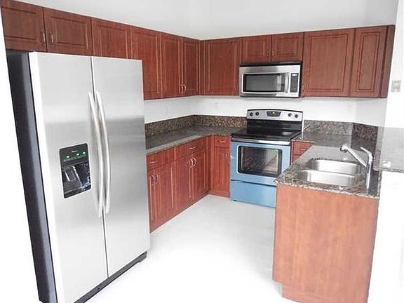 3rd image of 10763 NW 81st Ln