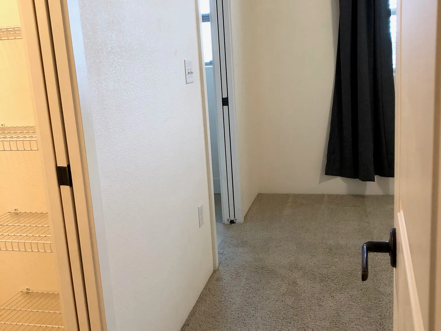 187 Logan Ave — Photo 4