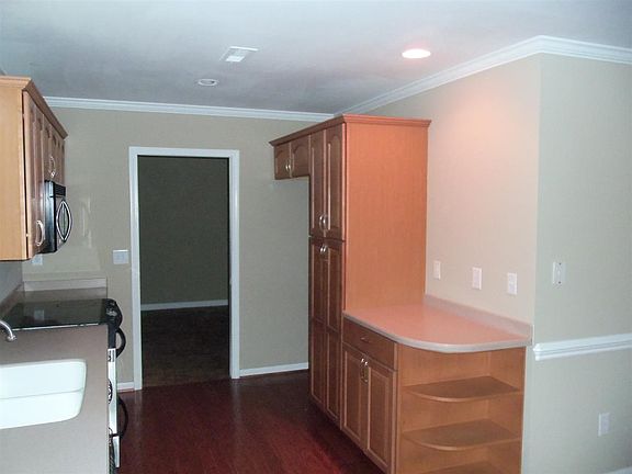 5th image of 4701 Worden Dr