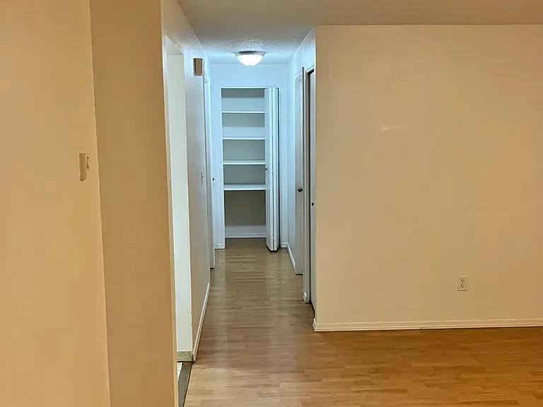 2429 NE Saratoga St — Photo 9