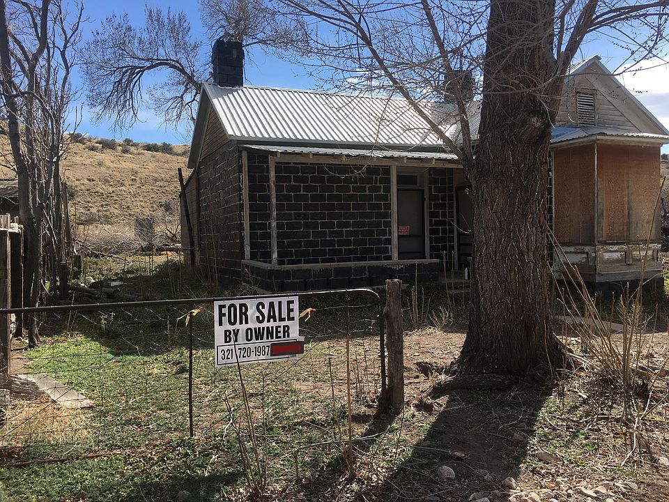 2nd image of 522 Rosa St
