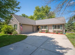 1345 Adelmann Ave, Brookfield, WI 53045