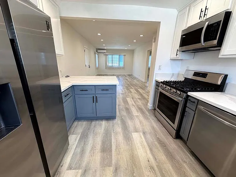8818 Ramsgate Ave — Photo 7