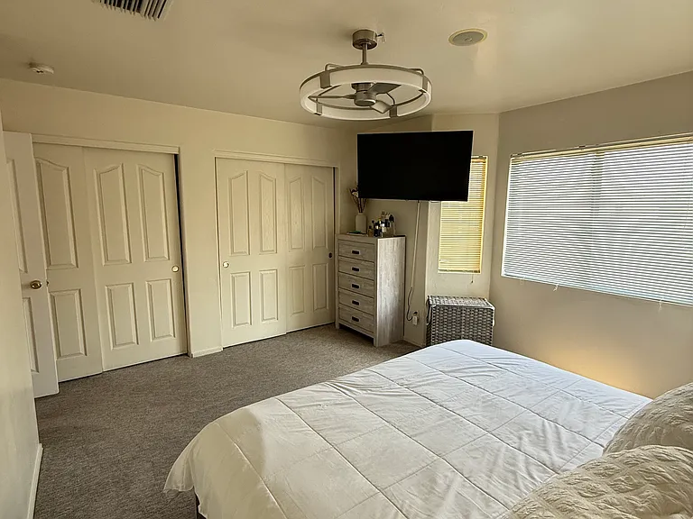 2049 W Silver Grass Pl — Photo 14