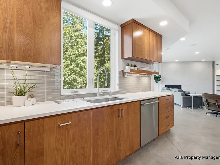 2709 NW Bullfinch Pl — Photo 36