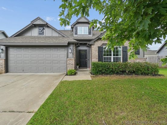 7315 S Laurel Pl, Broken Arrow, OK 74011