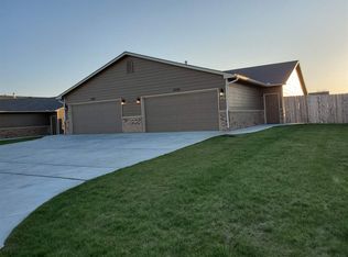 5267 N Cypress Cir, Bel Aire, KS 67226