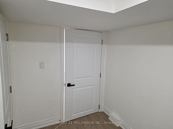 5th image of 32 Stewart Ave #Basement