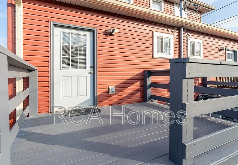 1037 E Tabor St — Photo 17