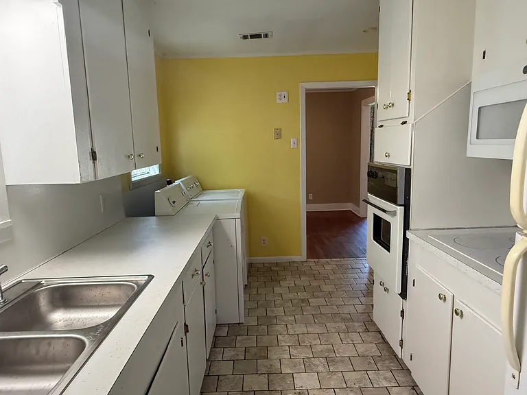 216 Stevens Dr — Photo 17