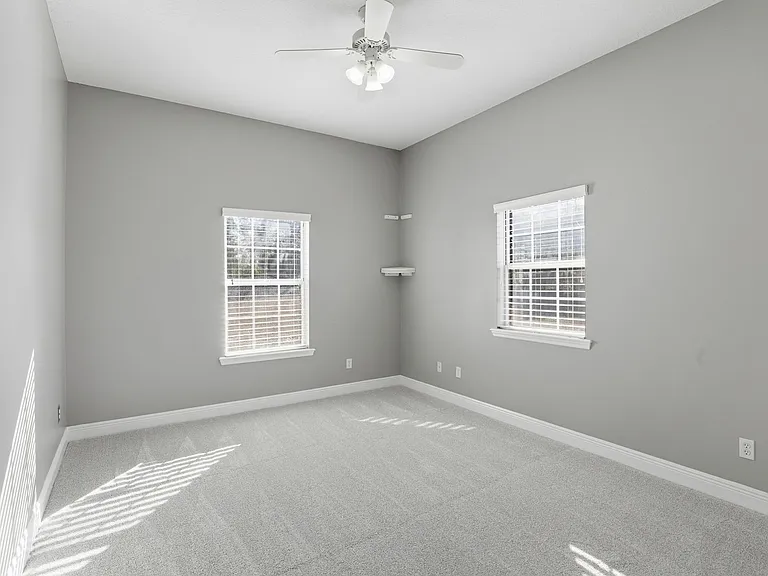 14313 NW 60th Ave — Photo 35