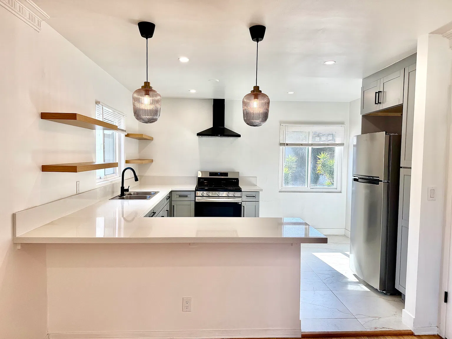 1 bed, 900 sqft, $2,150 — Photo 1