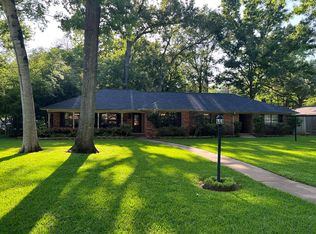 311 Glenwood Dr, Palestine, TX 75801