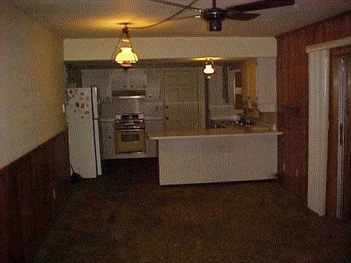 3rd image of 1222 W Fletcher Ave