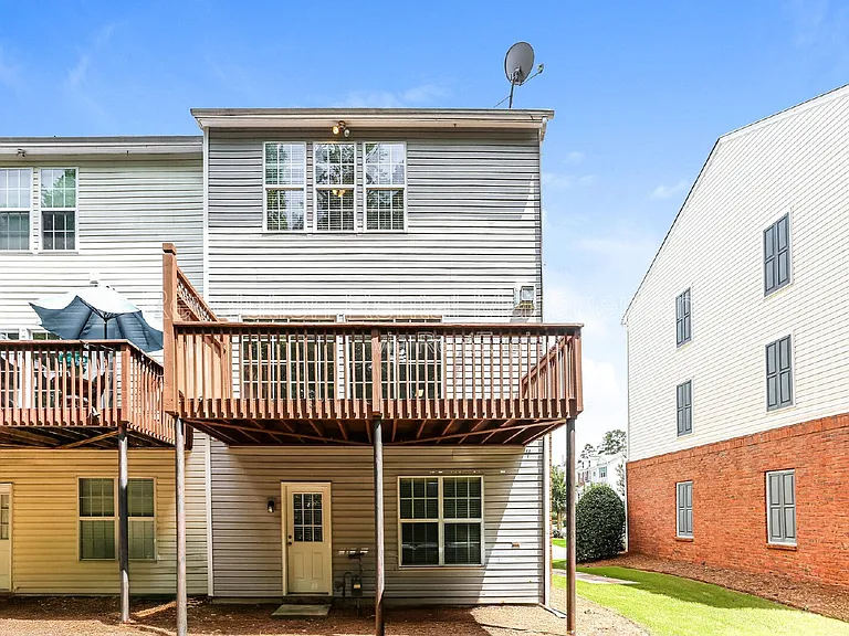 1007 Whittington Way — Photo 18