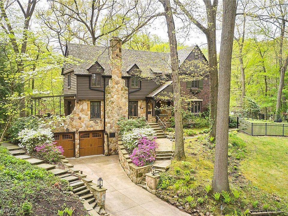 1st image of 574 Woodside Dr