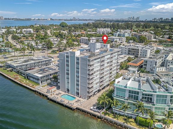 4th image of 2016 Bay Dr APT 203