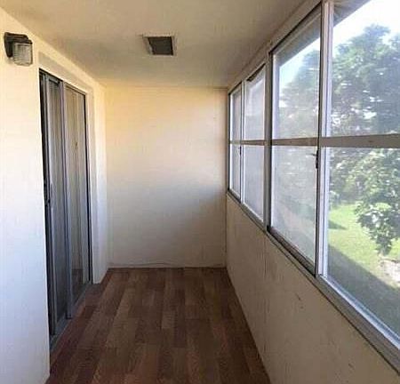 3rd image of 60 Kingswood E #C