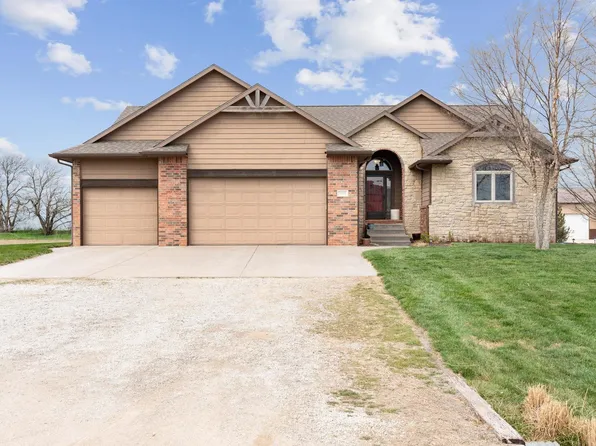 3301 S Deer Creek St, Goddard, KS 67052