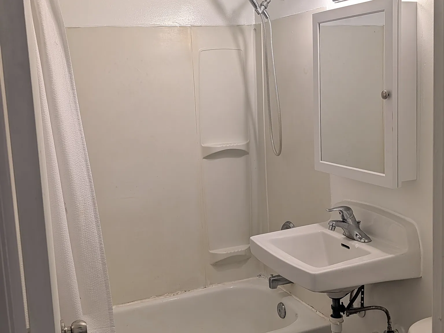 2 bed, 800 sqft, $1,695 — Photo 4