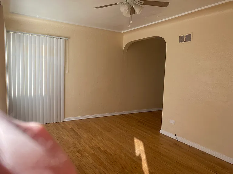 1527 S Fillmore St — Photo 2