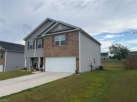 2nd image of 192 Sparrow Ln #7