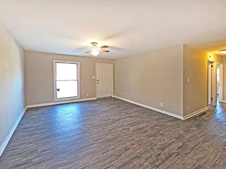 2332 Baywood Dr SE — Photo 5
